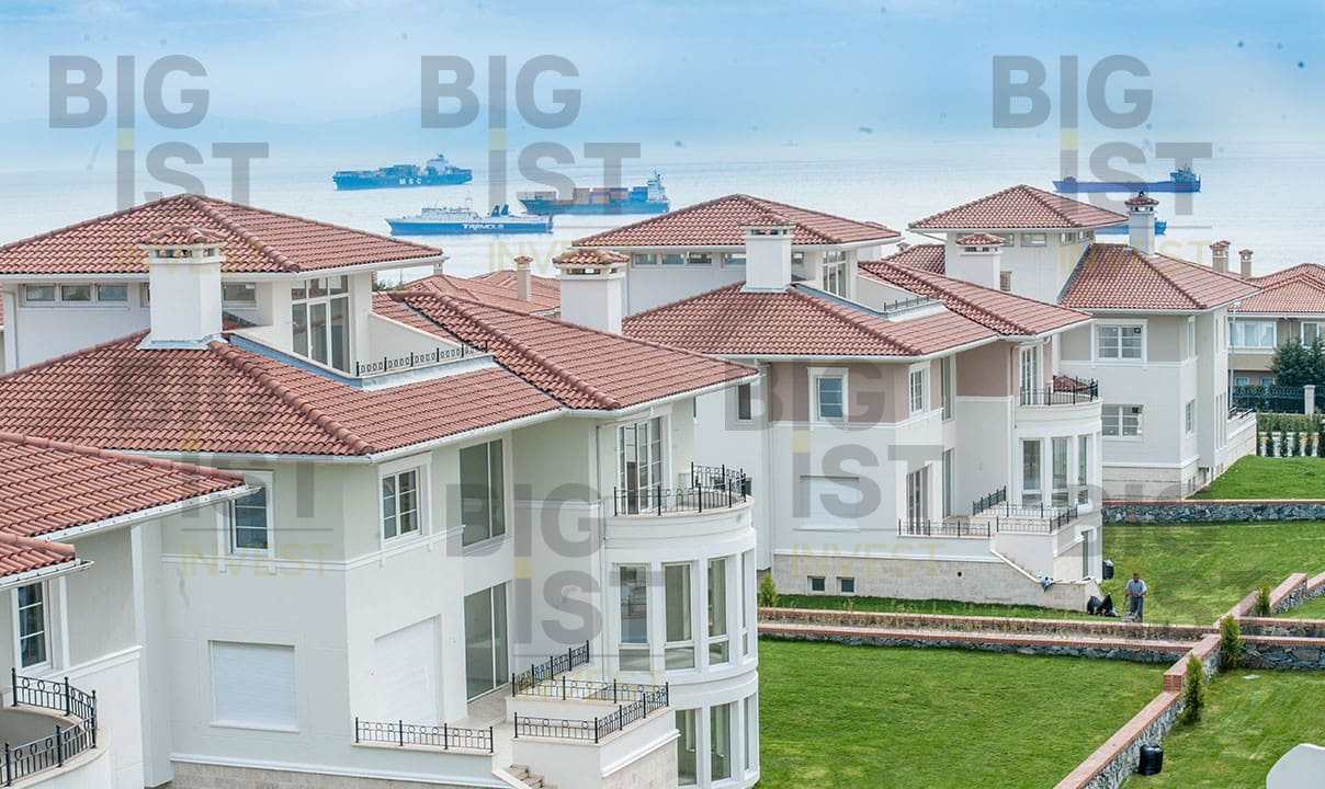 Magnificent Villa Right Next to the Marina — photo 3