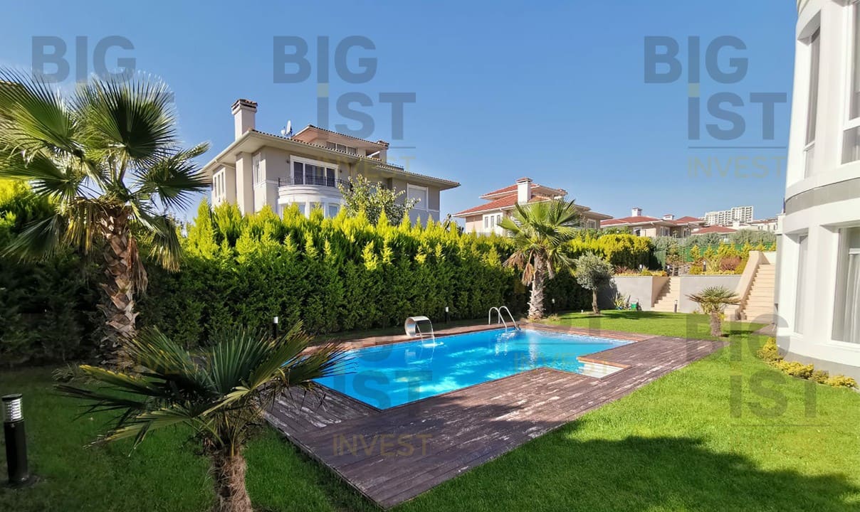 Magnificent Villa Right Next to the Marina — photo 9